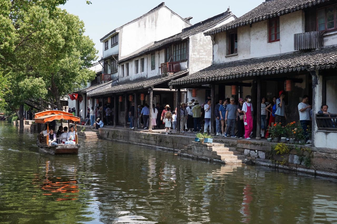 央视新闻关注！接住南站流量，带动夜间留量，这个五一黎里旅游做优增量